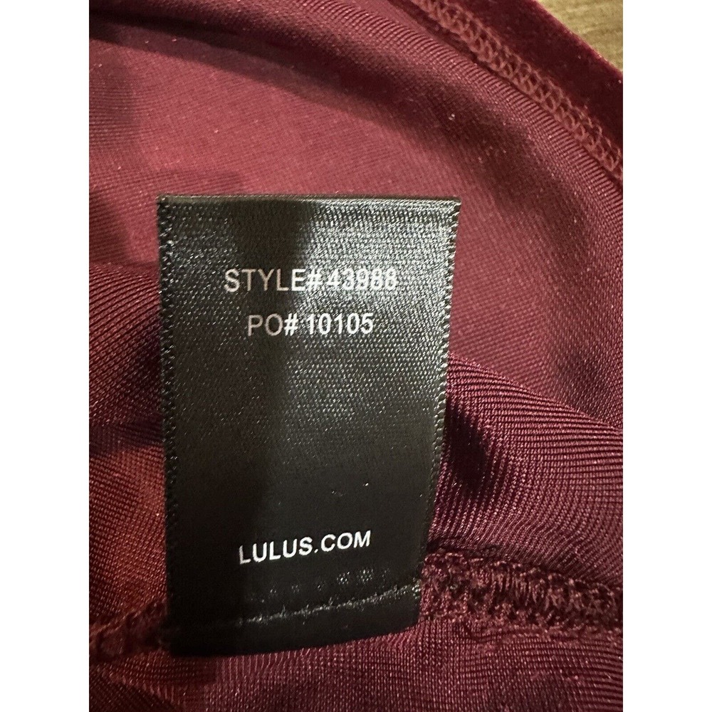 NWT Lulu’s Celebrate The Feeling Velvet Mini Skirt Burgundy Maroon Size Large - Picture 8 of 12